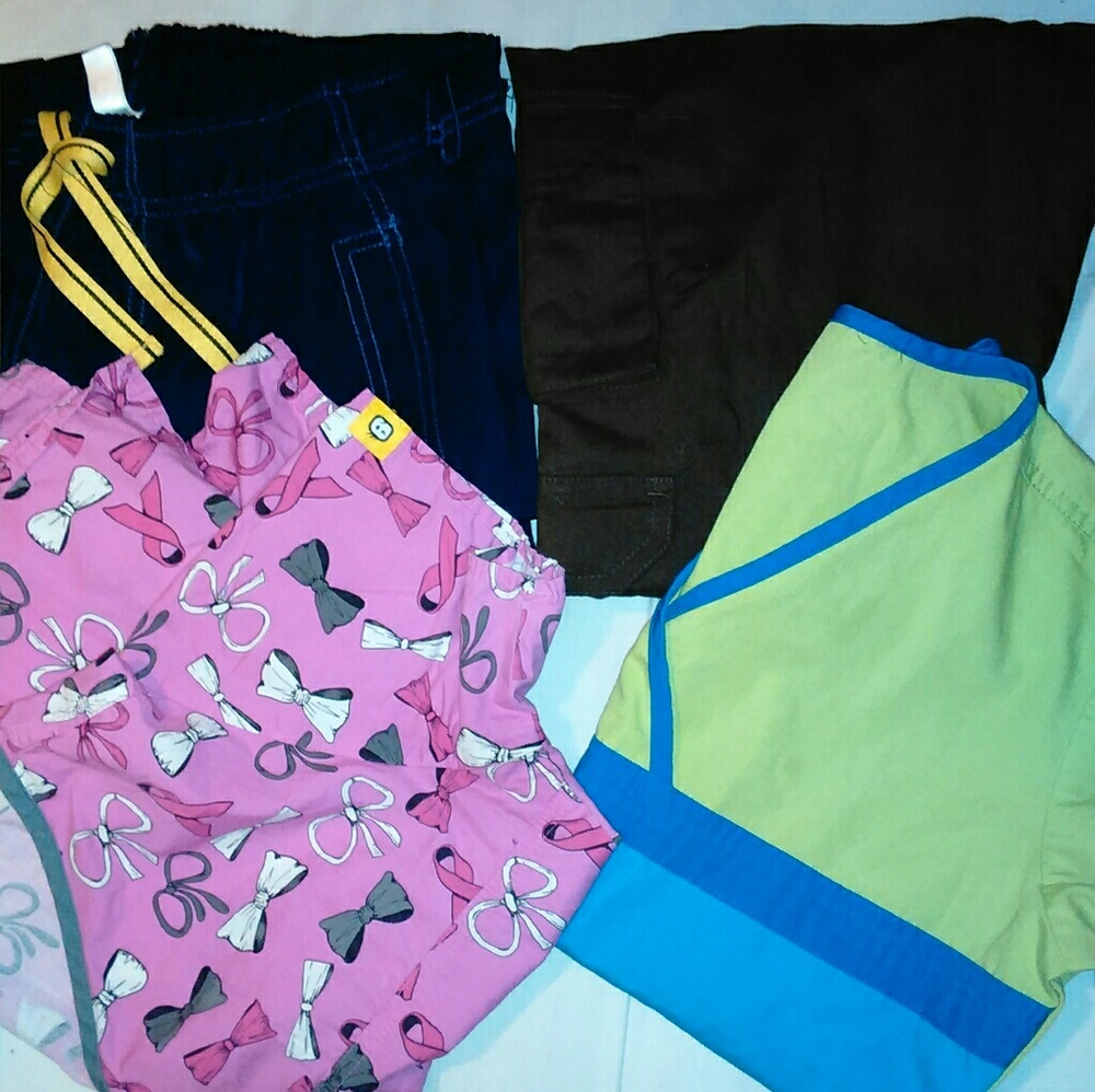 4 pc  xs Scrubs!!